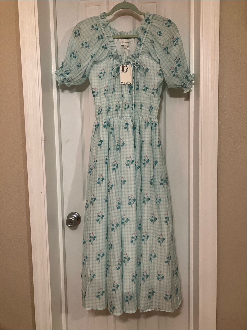 Ivy City Co Mint Floral Puff Sleeve Midi Dress - Picture 11 of 15